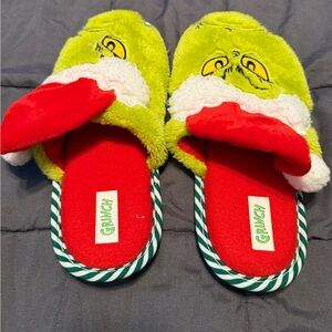 The Grinch Christmas Slippers – Santa Hat Plush – Size M (7/8 Women’s)